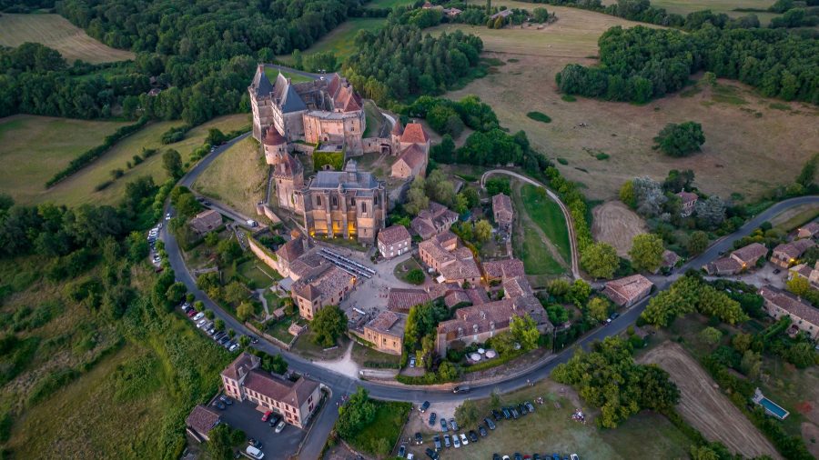 Château de Biron – vue dronne haut
