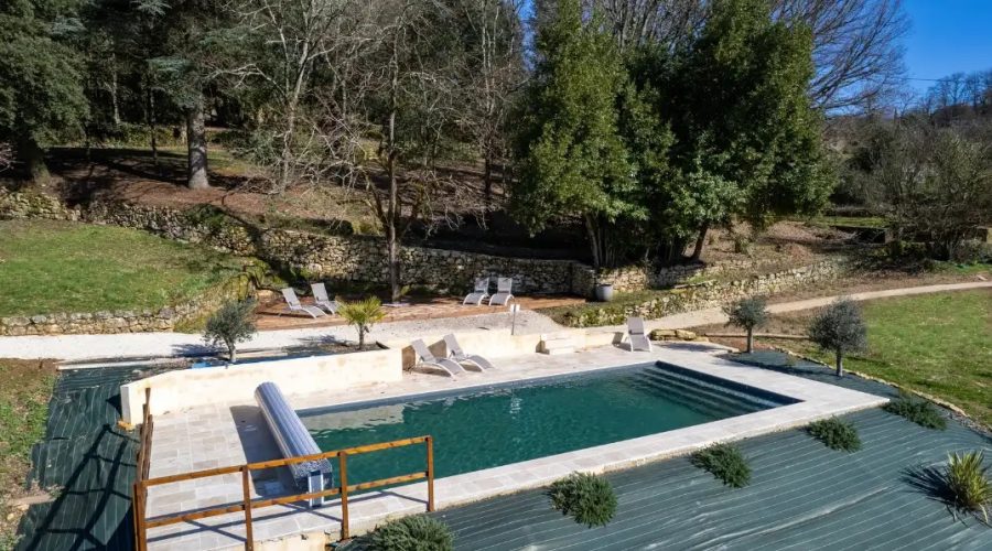 Périgord Noir Vallée Dordogne – piscine la source