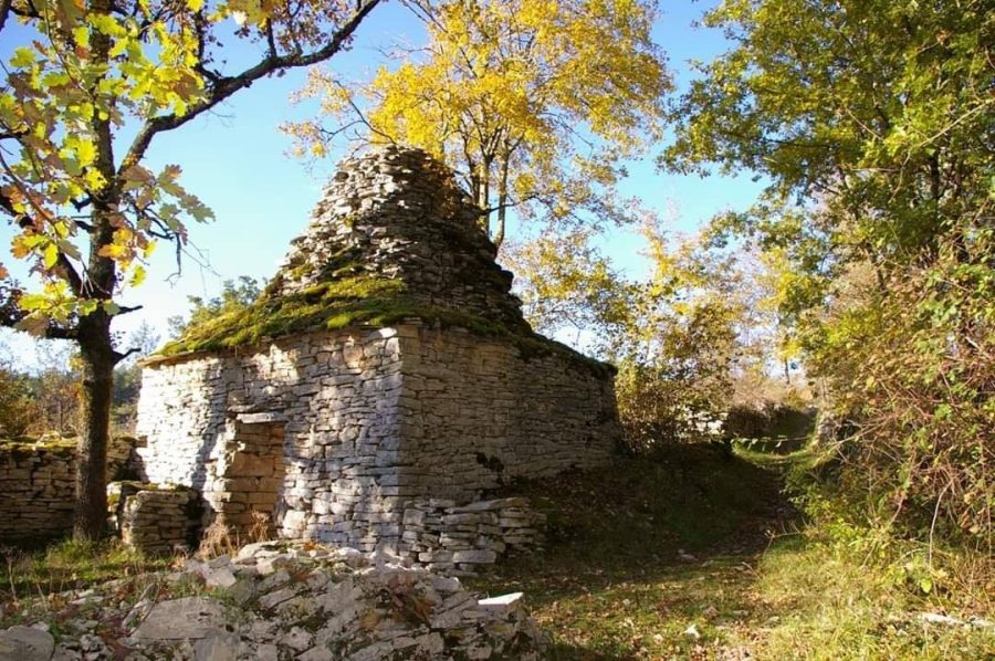 maison_de_la_pierre_seche_cabane