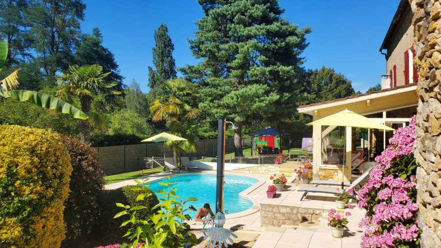 Périgord noir vallée Dordogne – Domaine de la Dame Blanche piscine
