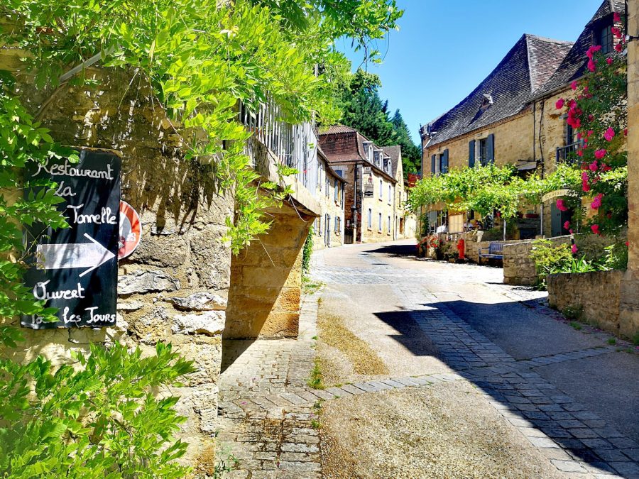Périgord noir vallée Dordogne La Petite Tonnelle panneau