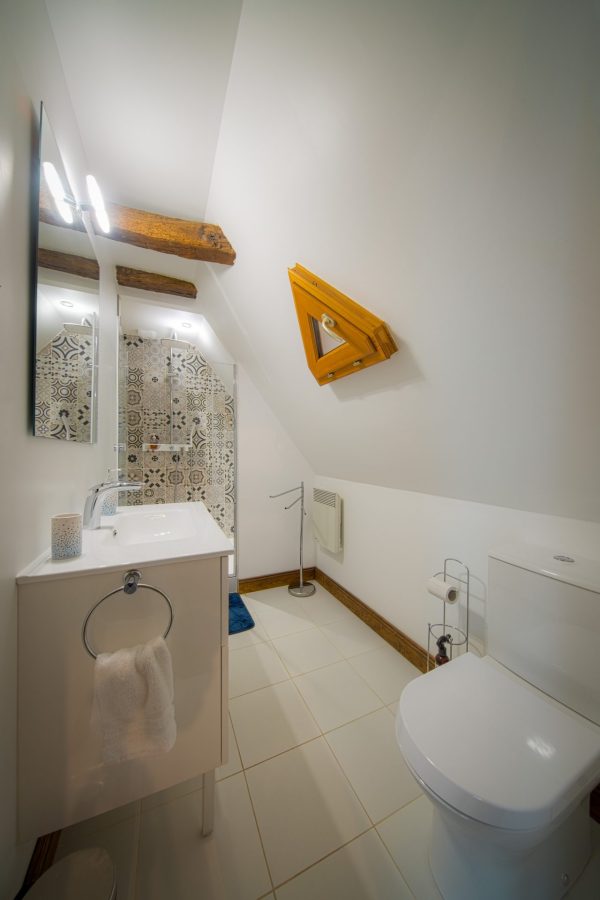 Périgord noir vallée Dordogne Les petits cousins du Québec salle de bain 1