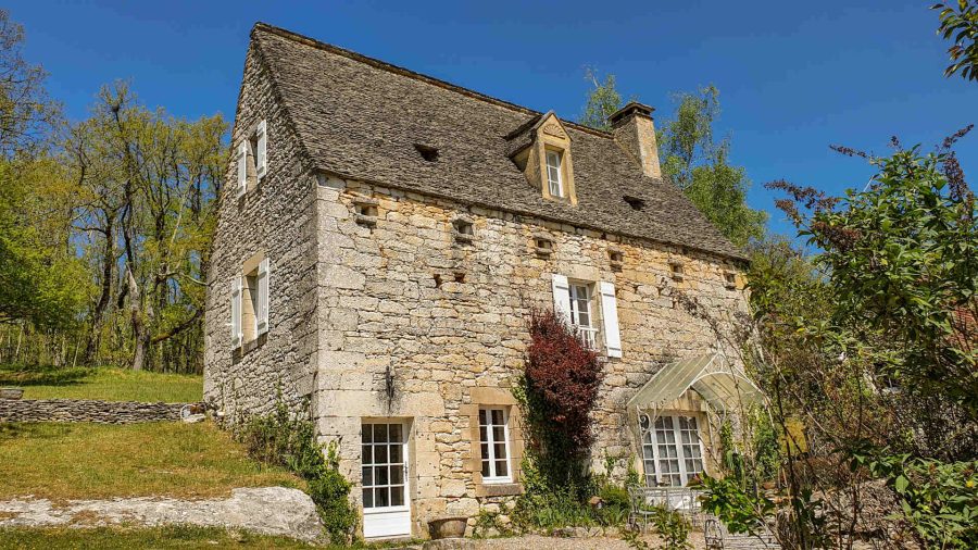 Perigord Noir Vallée Dordogne village de gîtes domaine de bagnegrole chenes terrasse (1)