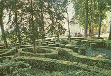 Parc et jardin de buis du Château de Caudon