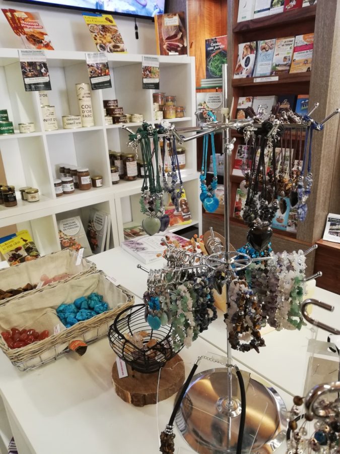 Boutique Domme Perigord Noir Terroir Mineraux Bijoux Dordogne 2