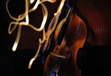 La Halle musicale : Concert de Ledon trio, piano, chant, contrebasse