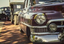 Rassemblement de voitures anciennes